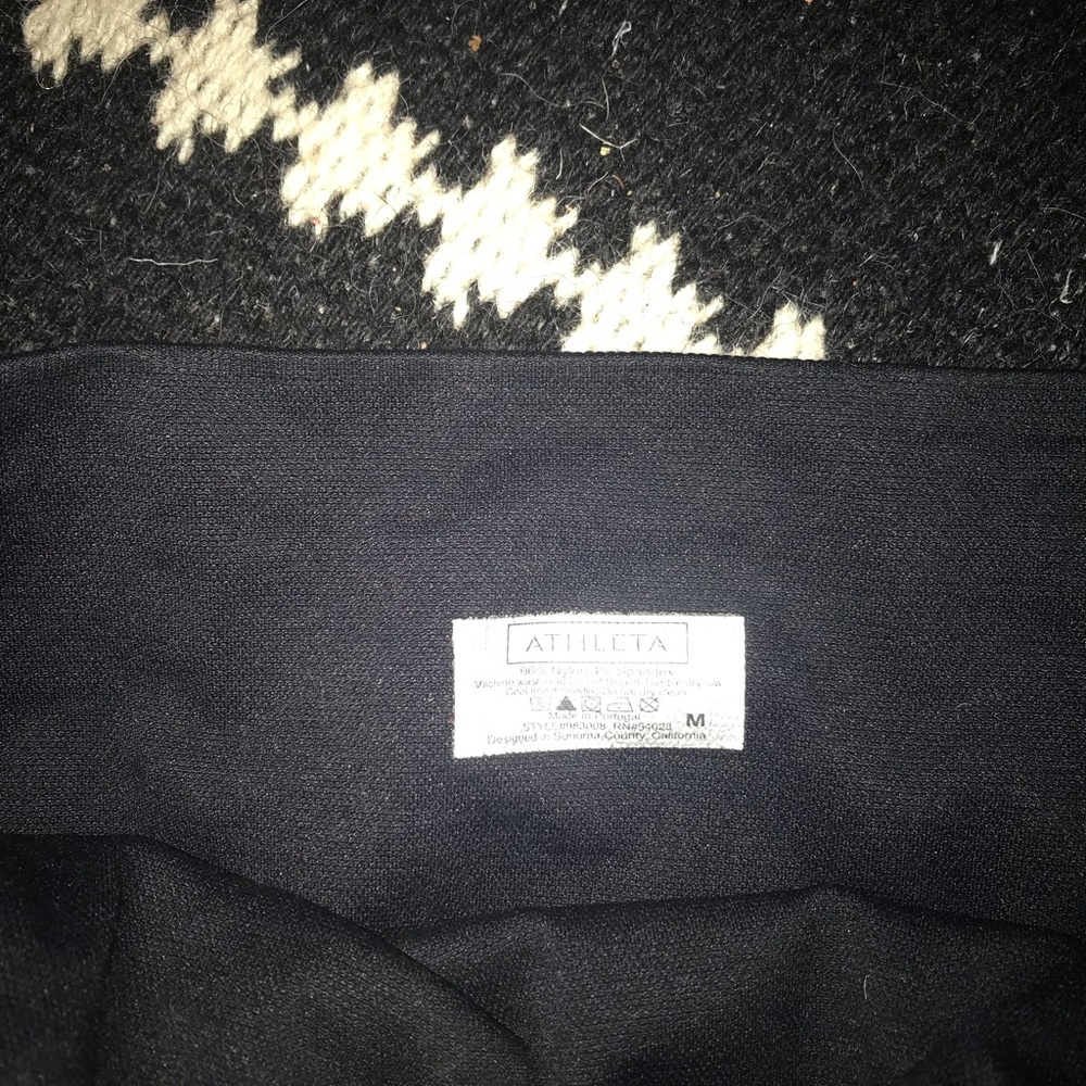 athleta high waisted spandex compression capris(M) - Picture 3 of 8